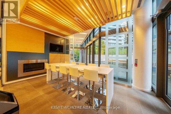 Property Photo: 45 Charles Street East 4712 ON M4Y 0B8