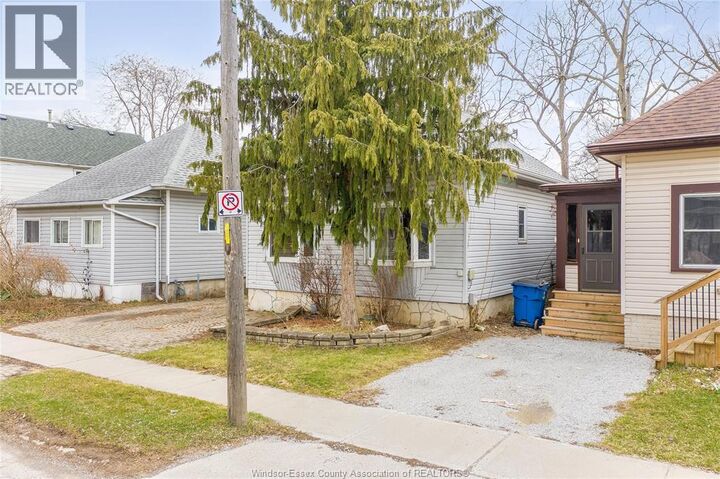 Property Photo:  194 Harvey Street  ON N7M 1M7 
