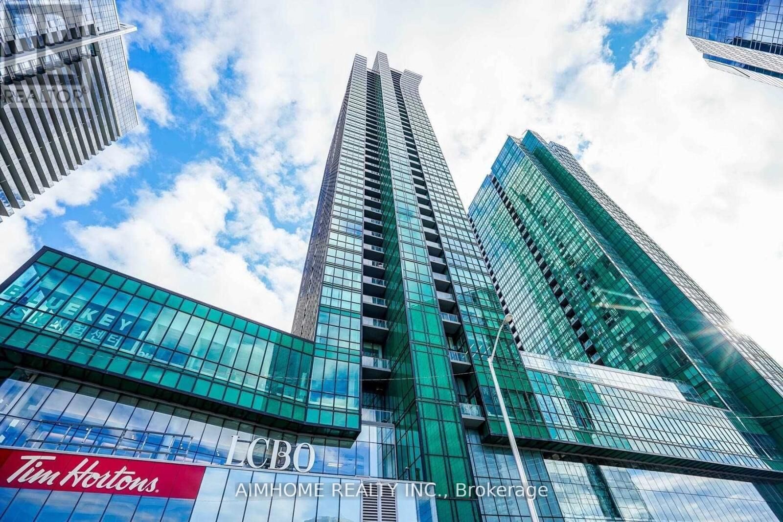 Property Photo: 9 Bogert Avenue 804 ON M2N 0H3