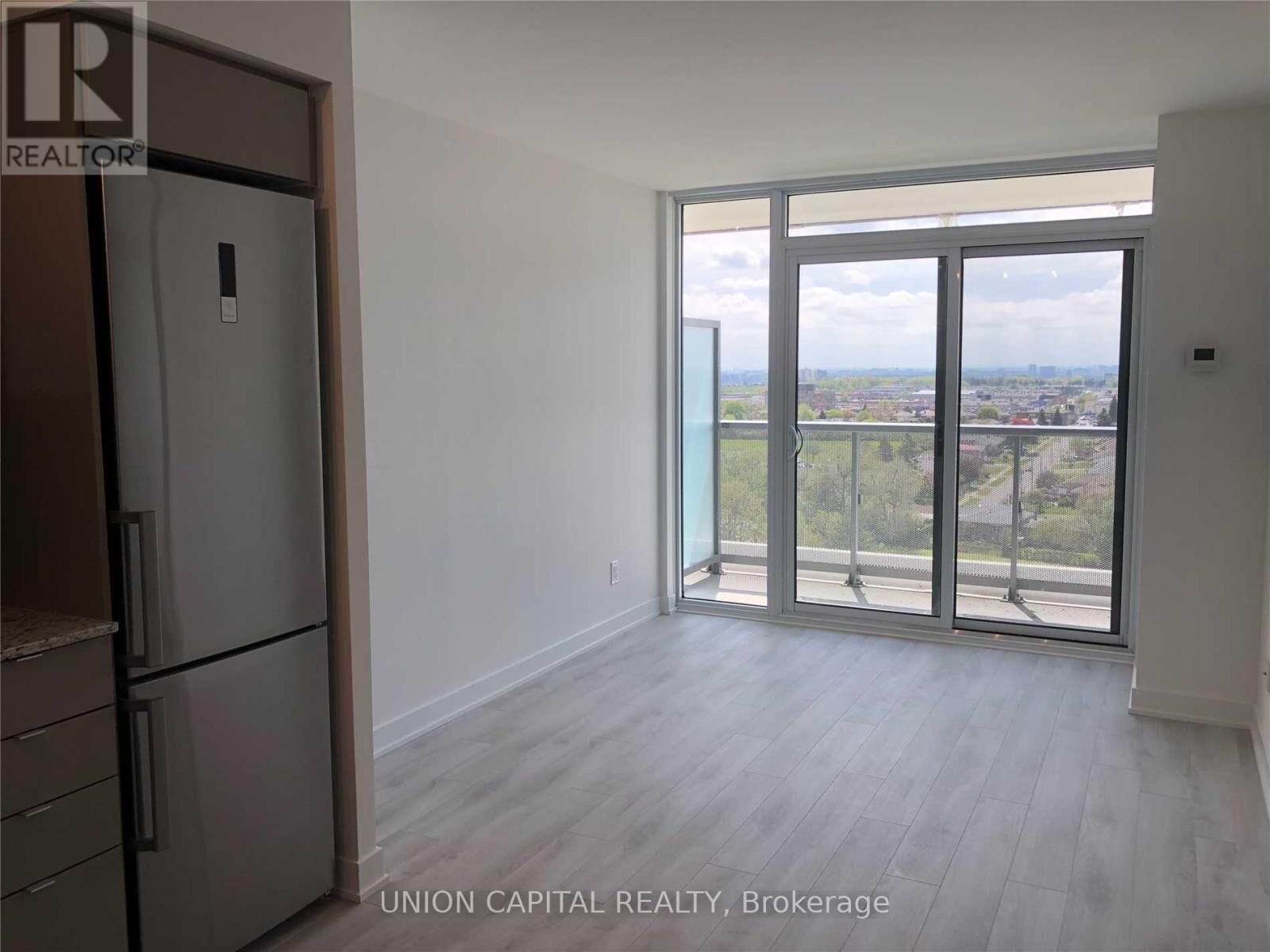 Property Photo: 160 Flemington Road 1415 ON M6A 0A9