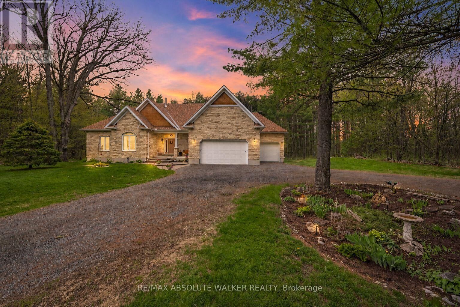 Property Photo:  114 Hardwood Drive  ON K0A 2H0 