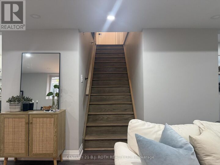 Property Photo:  56 Hickling Trail Upper Unit  ON L4M 5S7 
