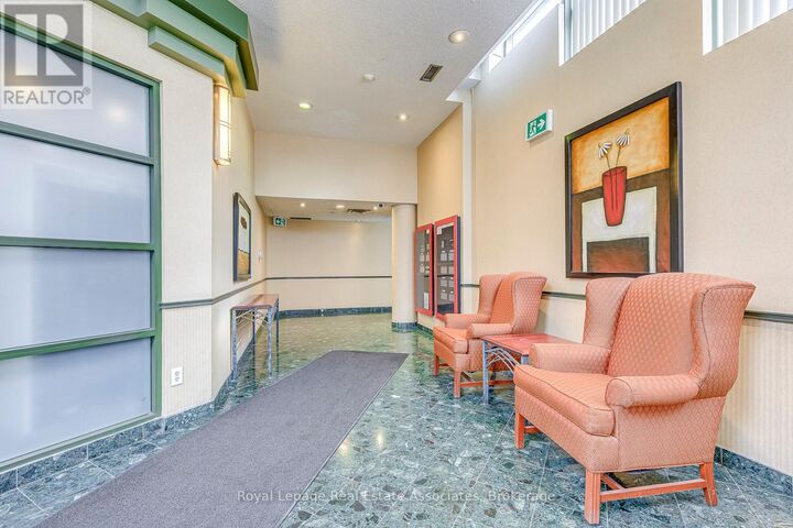 Property Photo:  4185 Shipp Drive Ph18  ON L4Z 2Y8 