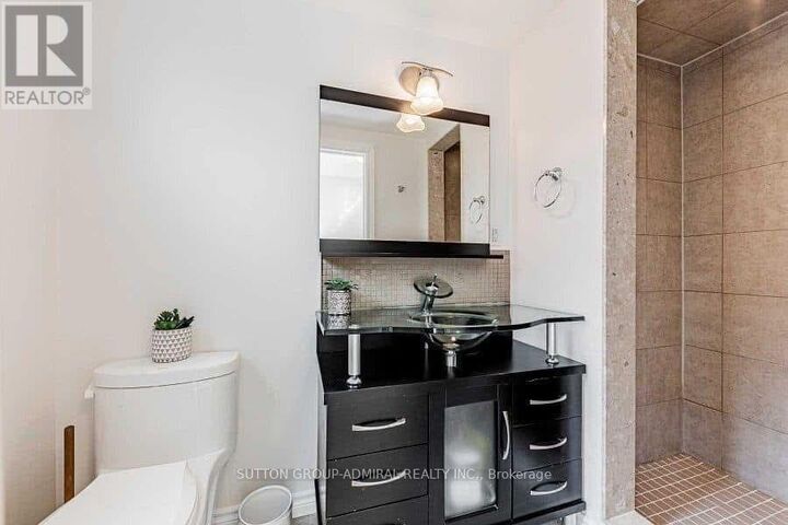 Property Photo:  123 Cherry Hills Road  ON L4K 1M3 