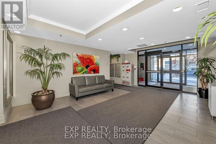 Property Photo:  260 Besserer Street 209  ON K1N 1J3 
