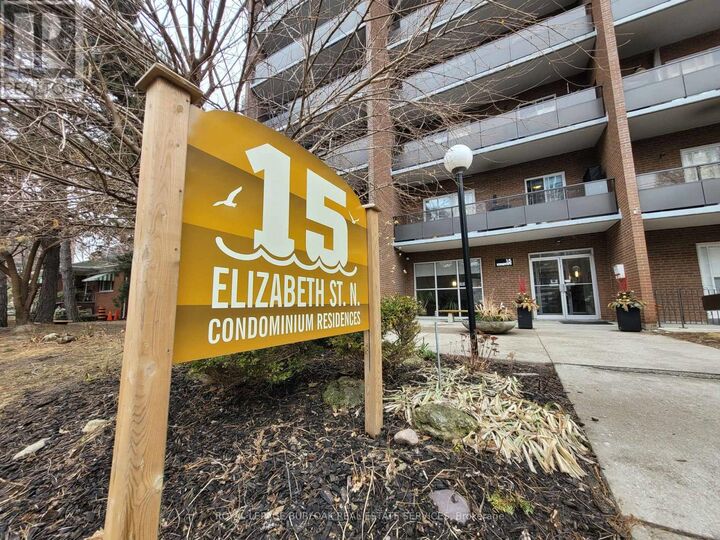 Property Photo:  15 Elizabeth Street North 101  ON L5G 2Z3 