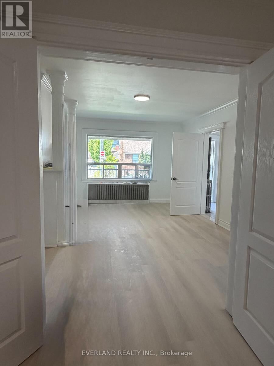 Property Photo:  247 Belgravia Avenue Main Floor  ON M6E 2M9 