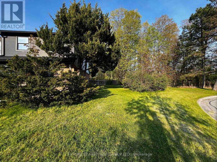 Property Photo:  1133 Trowbridge Court  ON L1G 7H1 