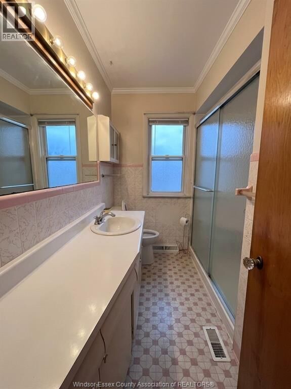 Property Photo: 3033 Bruce Ave ON N9E 1W6