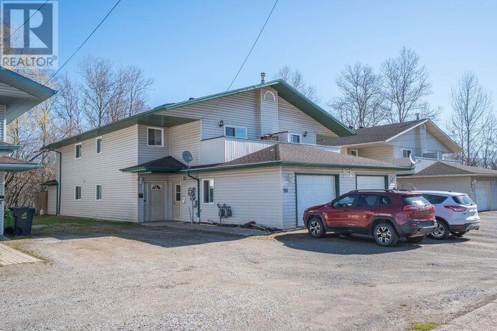 Property Photo:  114-116 East Balfour St  ON P6C 1X5 