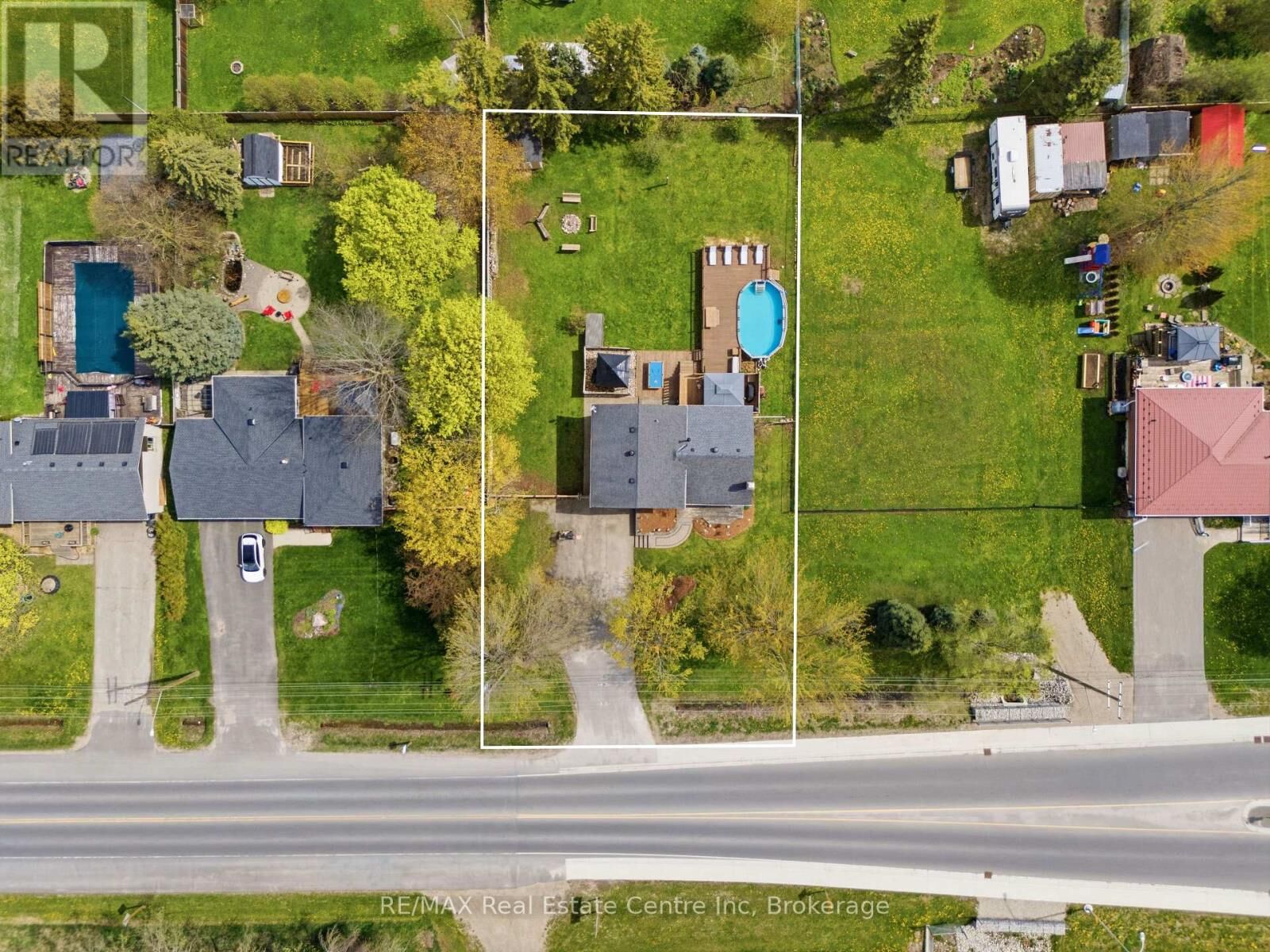 Property Photo:  160 Wellington Road 7  ON N0B 1S0 