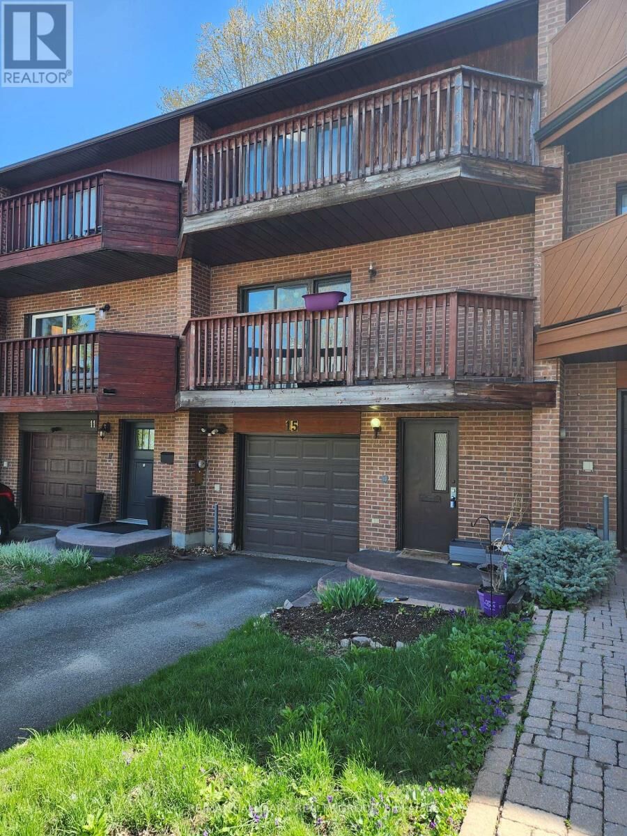 Property Photo:  15 Birchdale Avenue  ON K2H 5A1 