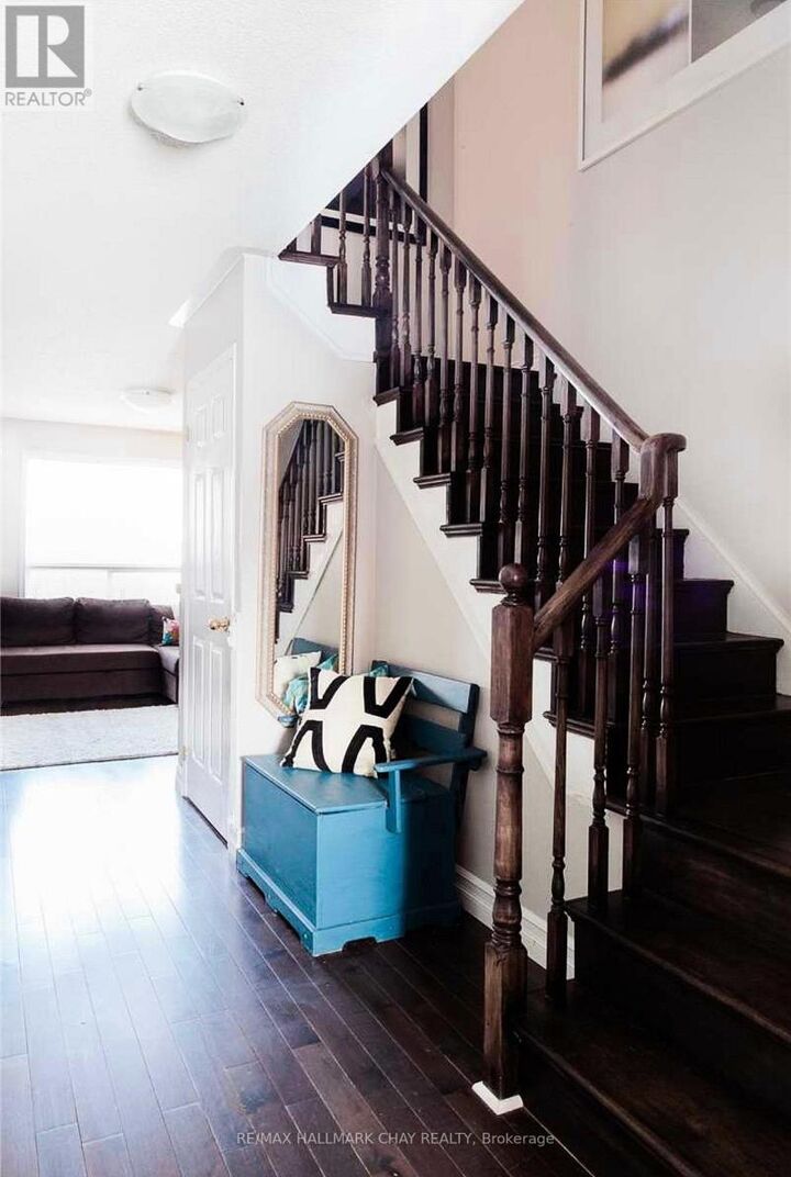 Property Photo:  12 Huitema Court  ON L4N 9P9 
