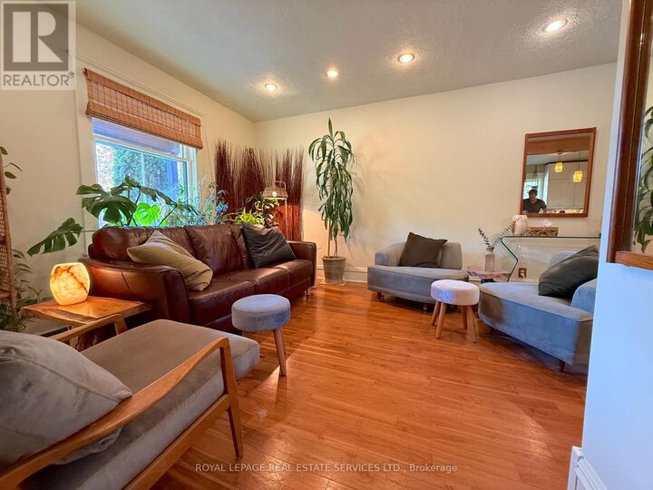 Property Photo: 14 Duke Street ON N5A 6C1