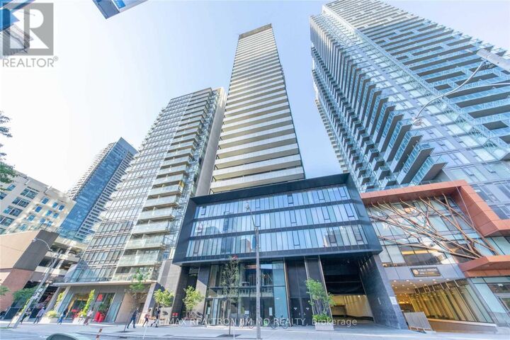 Property Photo: 28 Wellesley Street East 706 ON M4Y 0C4