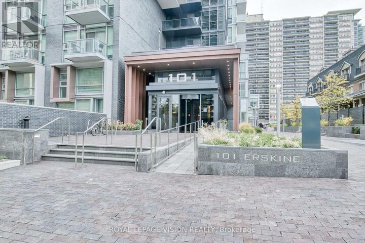 Property Photo:  101 Erskine Avenue 2106  ON M4P 1Y5 