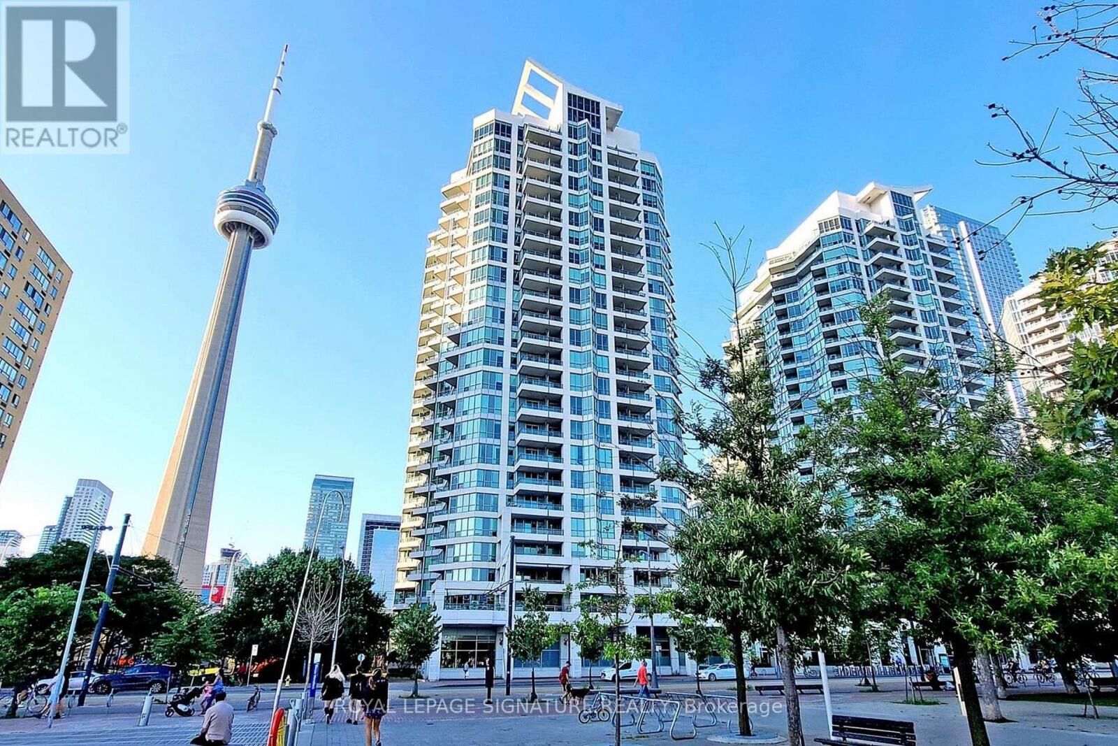 Property Photo: 228 Queens Quay West 607 ON M5J 1B5