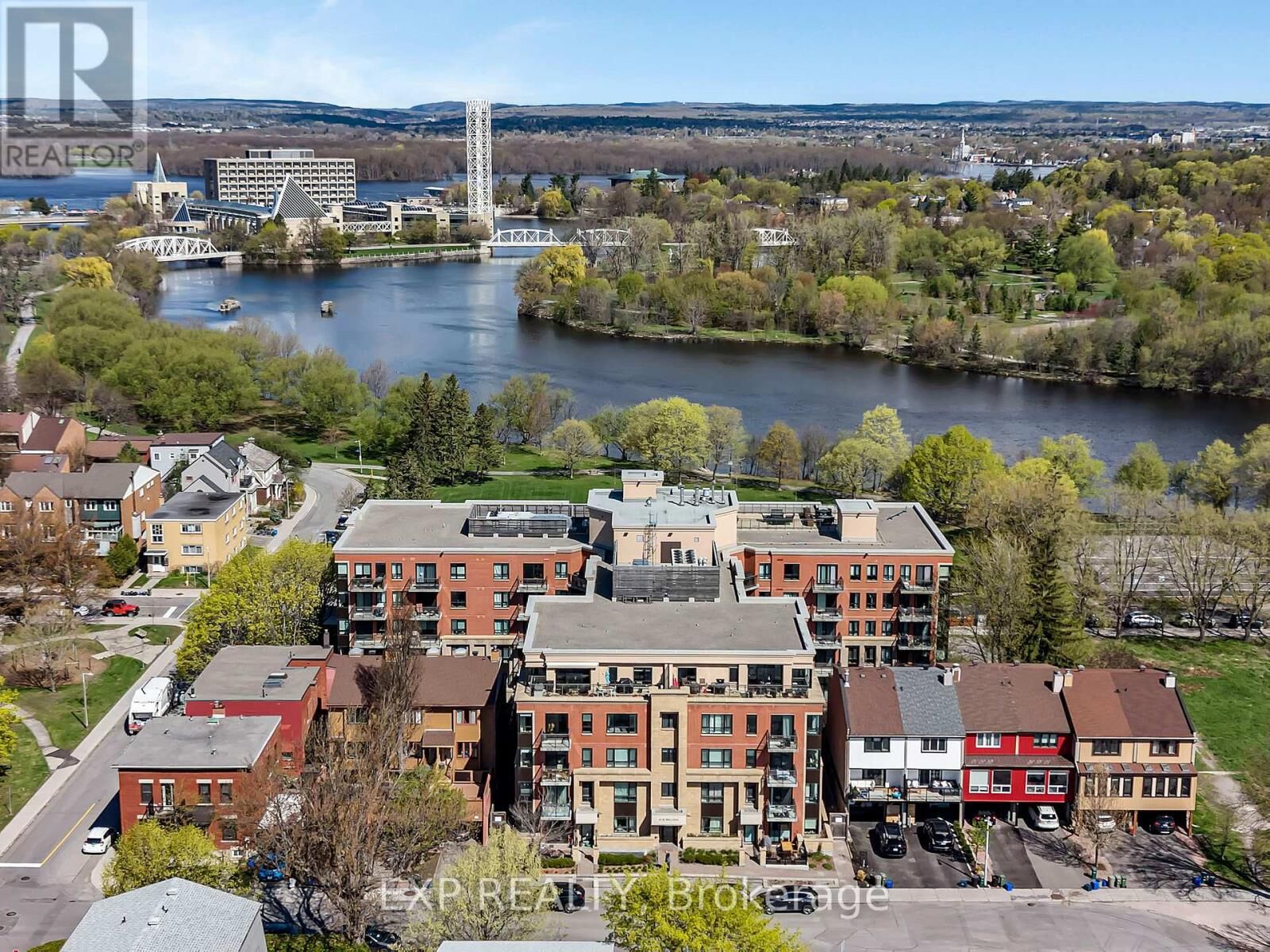 Property Photo: 316 Bruyere Street 410 ON K1N 0C3