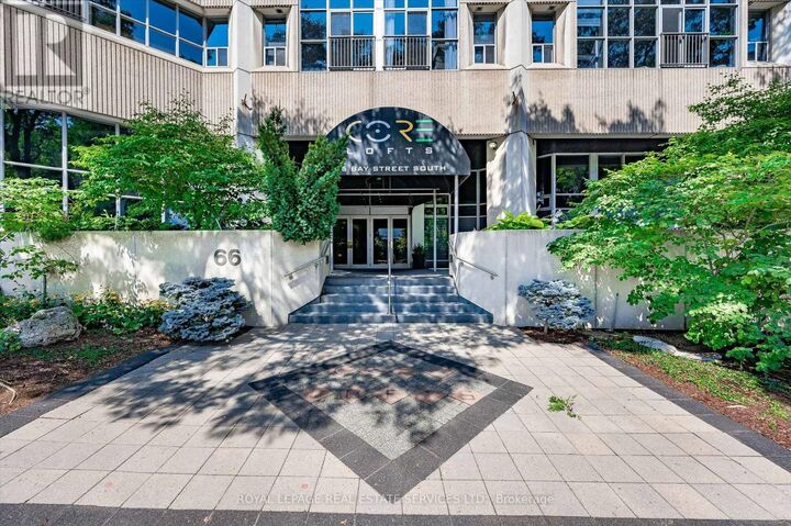 Property Photo:  66 Bay Street South 401  ON L8P 4Z6 
