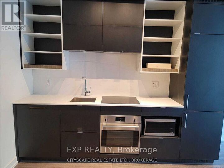 Property Photo:  20 Edward Street 607  ON M5G 0C5 