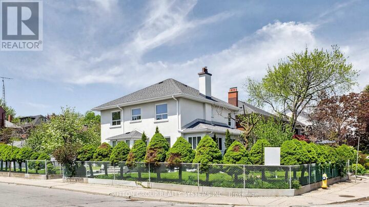Property Photo:  114 Rosemount Avenue  ON M6H 2M7 