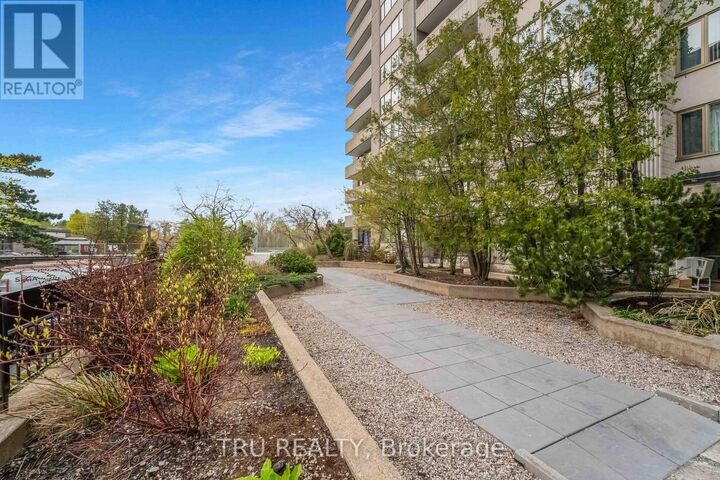 Property Photo: 2625 Regina Street 1504 ON K2B 5W8