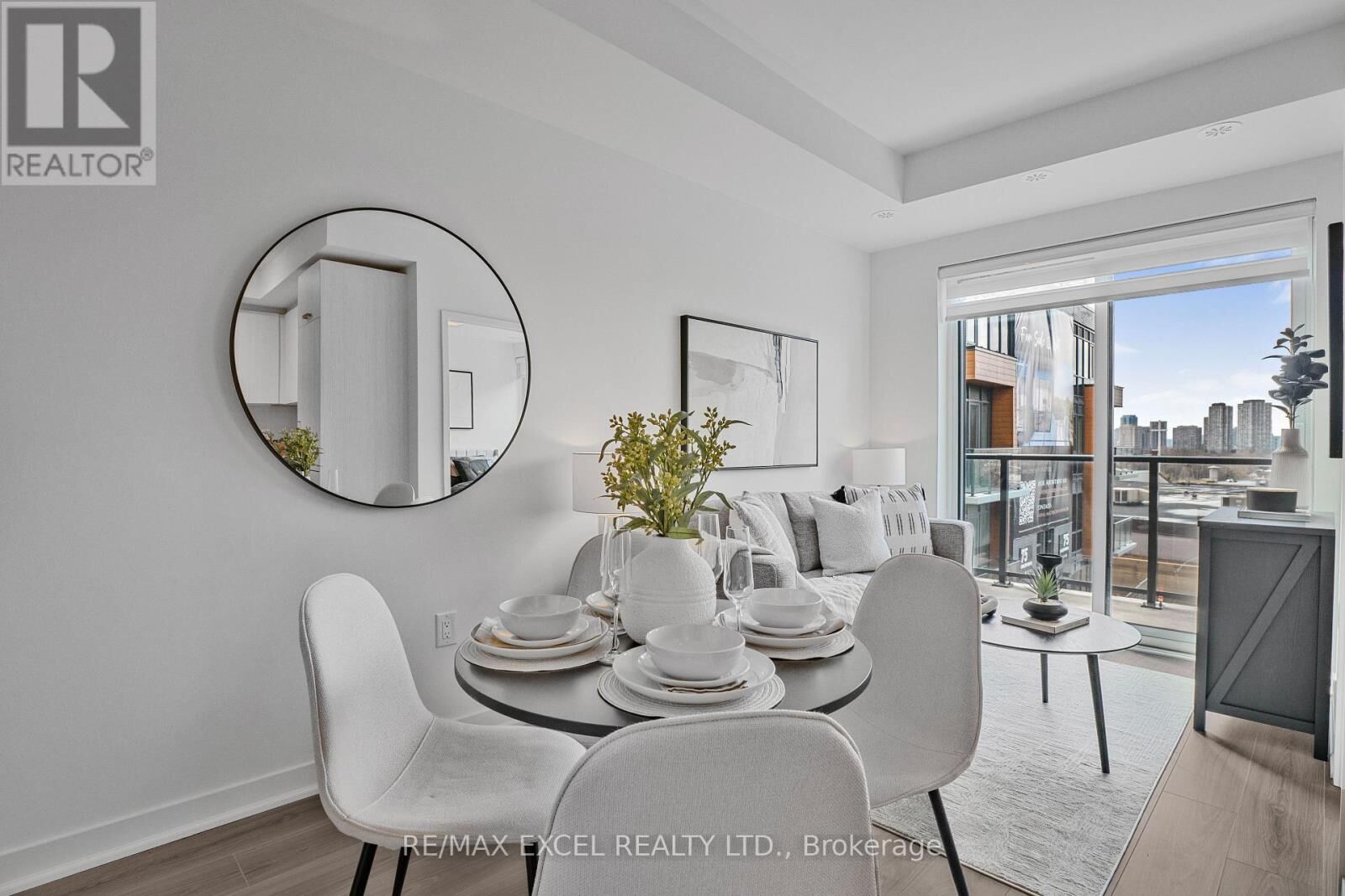 Property Photo:  75 Curlew Drive 11  ON M3A 0A9 