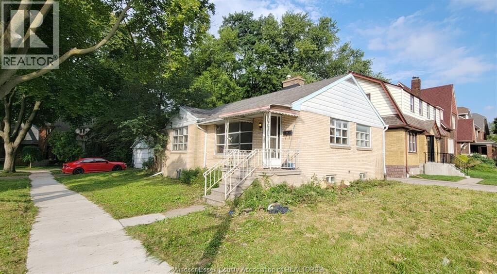 Property Photo:  3006 Alexander Avenue  ON N9C 1G5 
