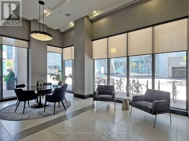 Property Photo:  19 Grand Trunk Crescent 2803  ON M5J 3A3 