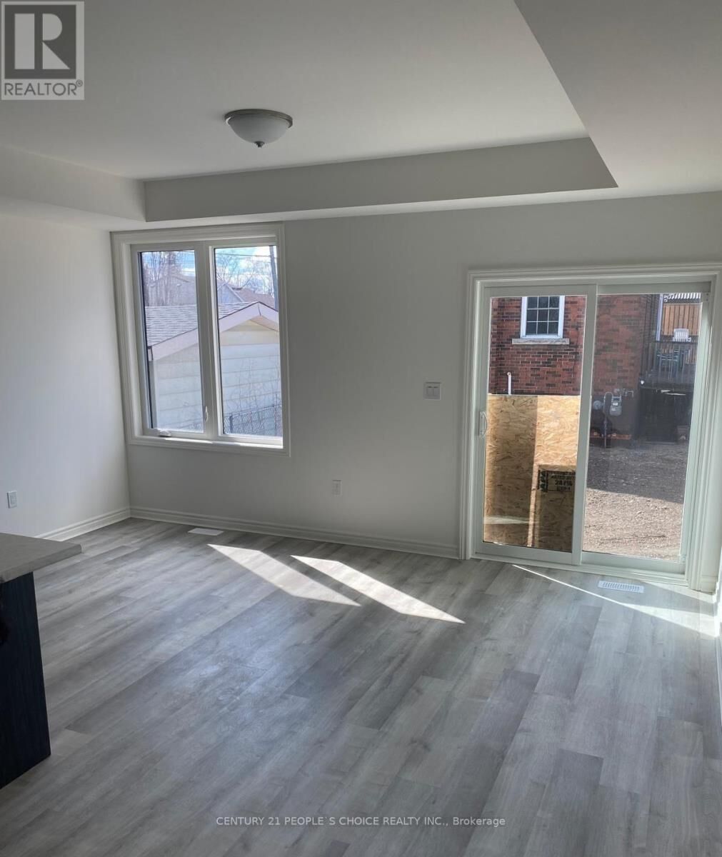 Property Photo:  162 Glow Avenue  ON L8H 3W2 