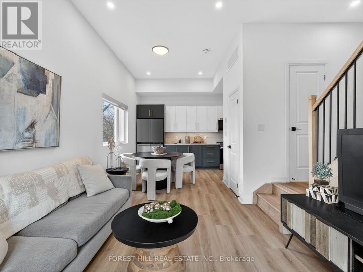 Property Photo:  221 Churchill Avenue C  ON M2N 1X6 