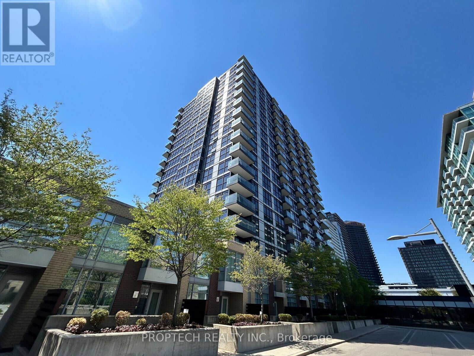 Property Photo:  19 Singer Court 815  ON M2K 0B2 
