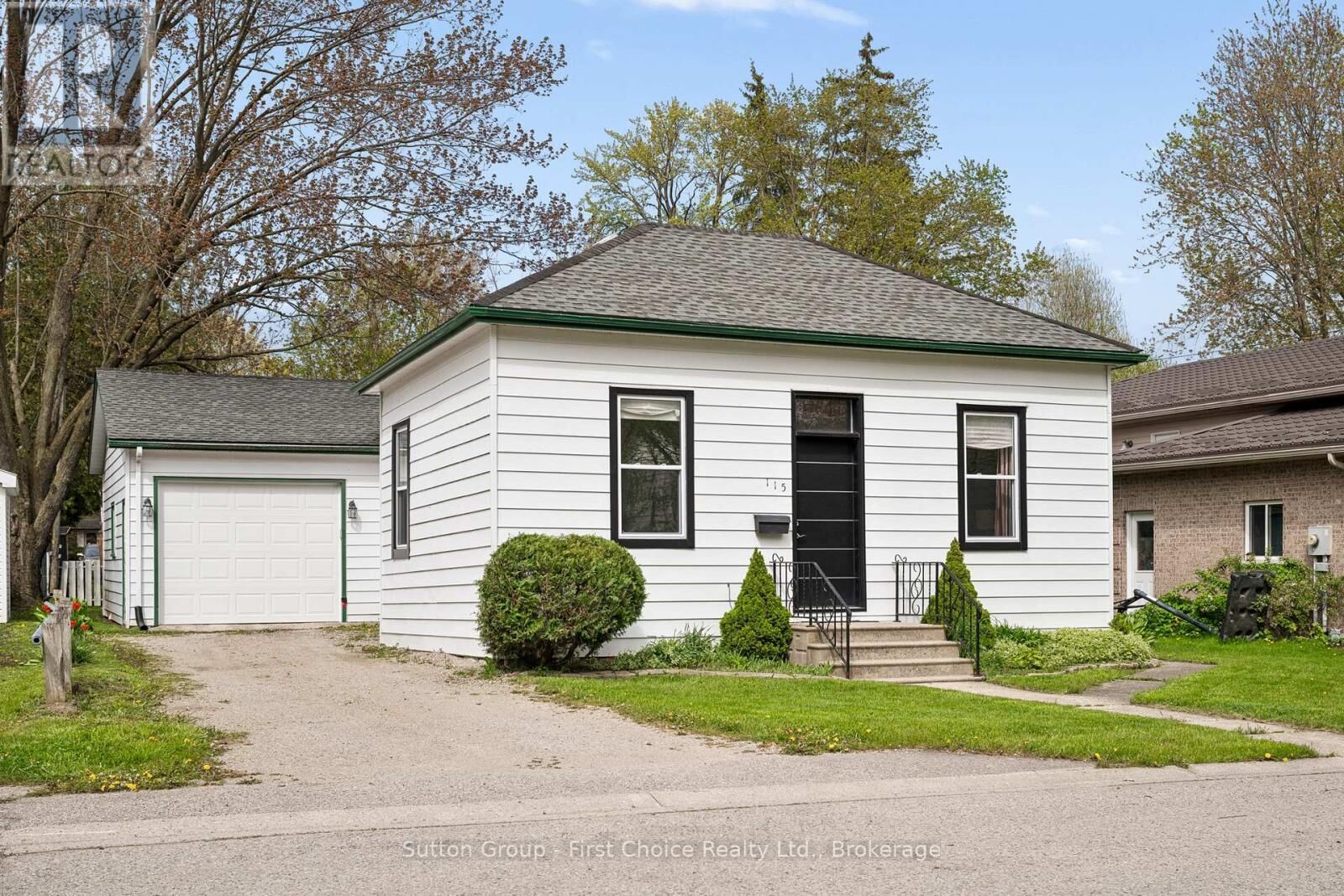 Property Photo:  115 Legion Street  ON N0K 1N0 