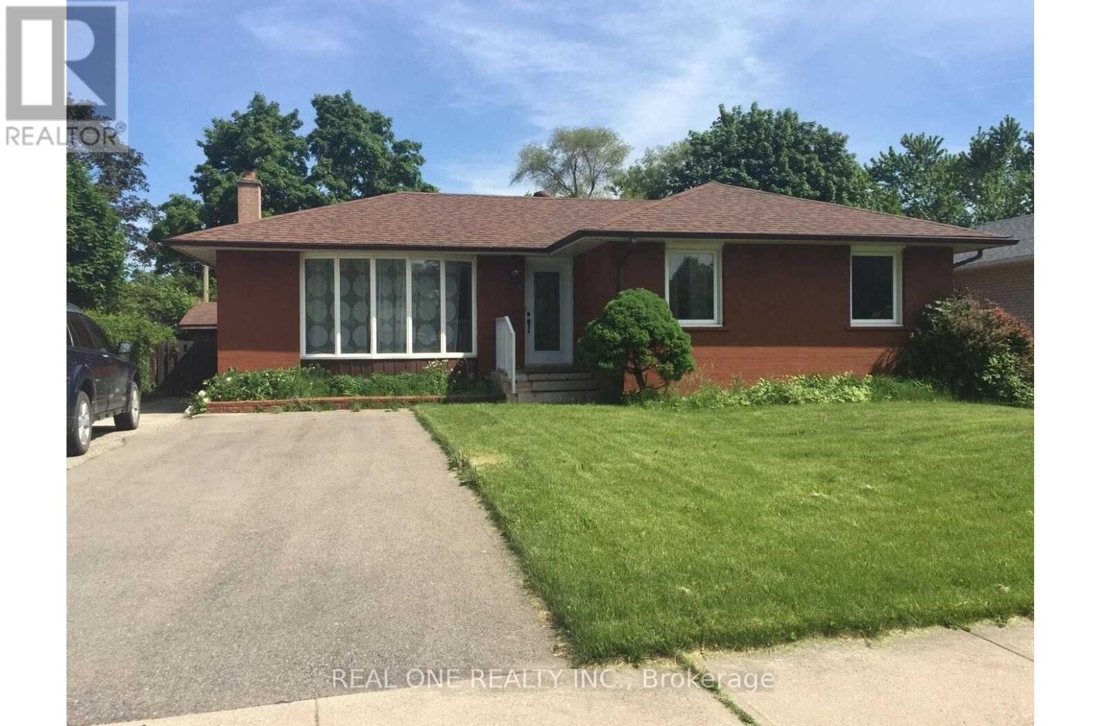 Property Photo:  58 Sewell Drive Bsmt  ON L6H 1C5 