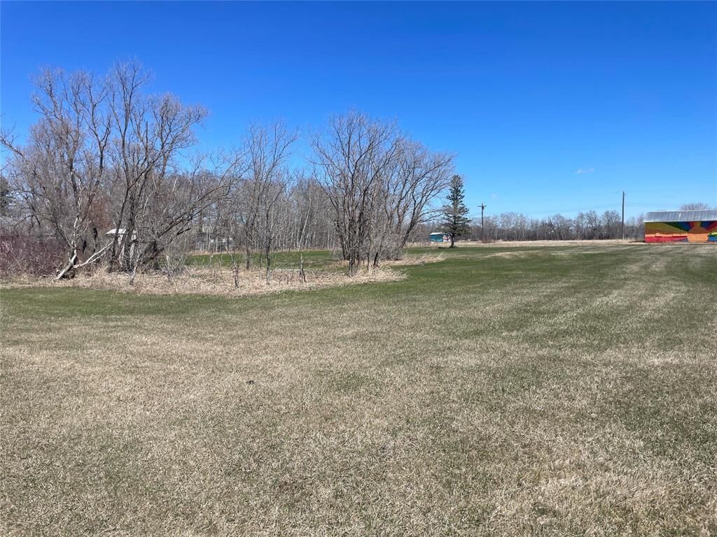 Property Photo:  11 Mountain Avenue  MB R0J 0Y0 