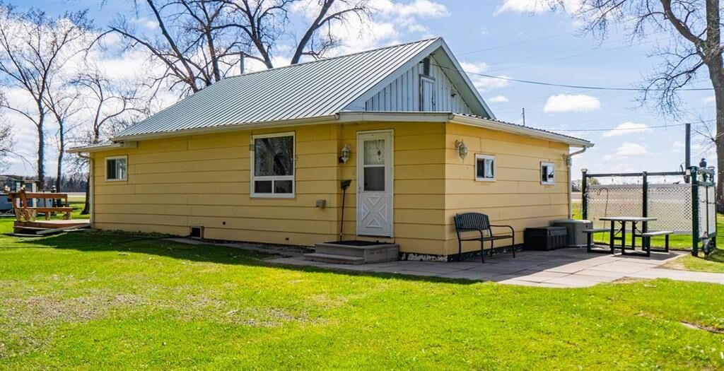 Property Photo:  70161 Pr 430 Highway  MB R1N 3C5 