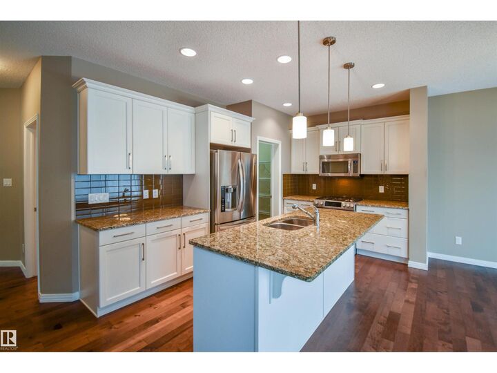 Property Photo: 19 Meadowgrove Ln AB T7X 0W2