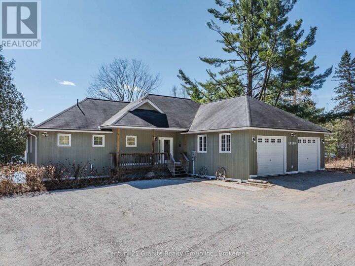 Photo de la propriété:  15190 Highway 118  ON K0M 1S0 