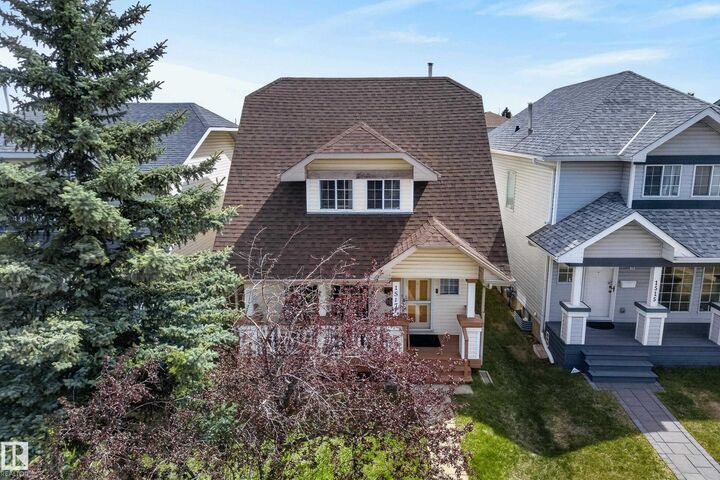 Property Photo:  1517 Jarvis Crescent NW  AB T6L 6S4 