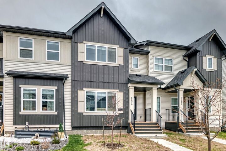 Property Photo:  6620 46 Avenue  AB T4X 2Z4 