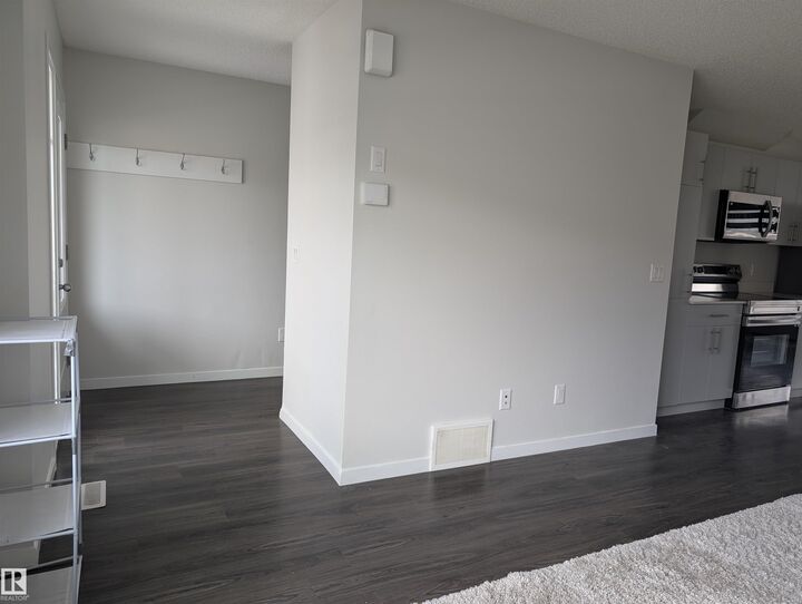 Property Photo: 17619 49 Street NW AB T5Y 3Y1