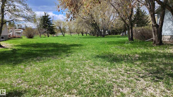 4806 48 Street — photo 1