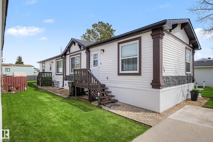 Property Photo:  12604 153 Avenue NW 15  AB T5X 4M7 