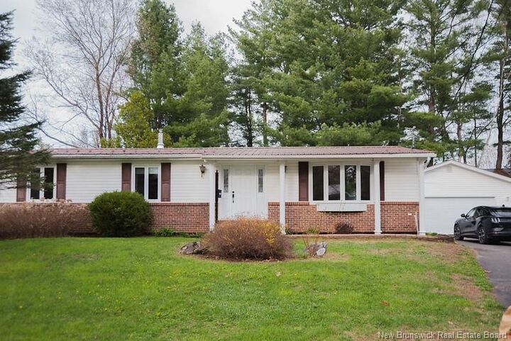 Property Photo:  72 Hartt Street  NB E3A 4X8 