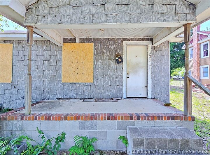 Property Photo:  414 Bryan Street  NC 28305 