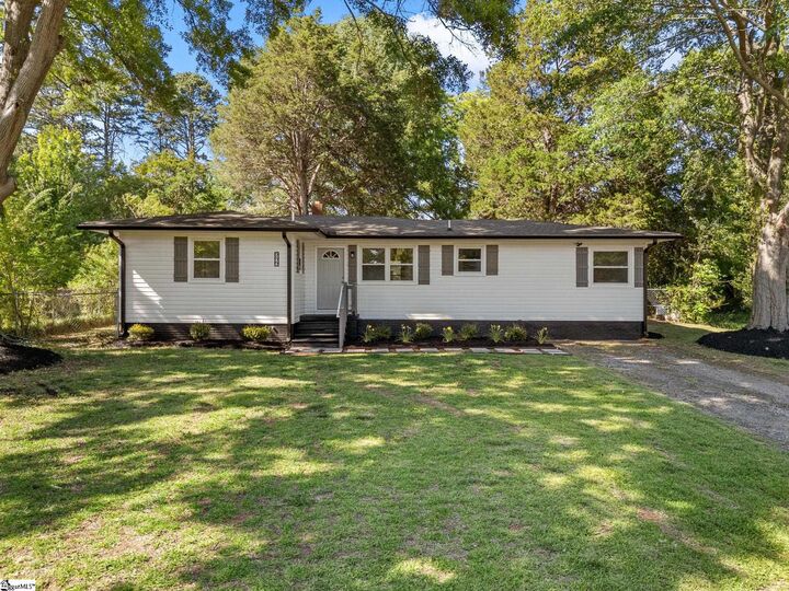 Property Photo:  255 Hazelwood Avenue  SC 29302 
