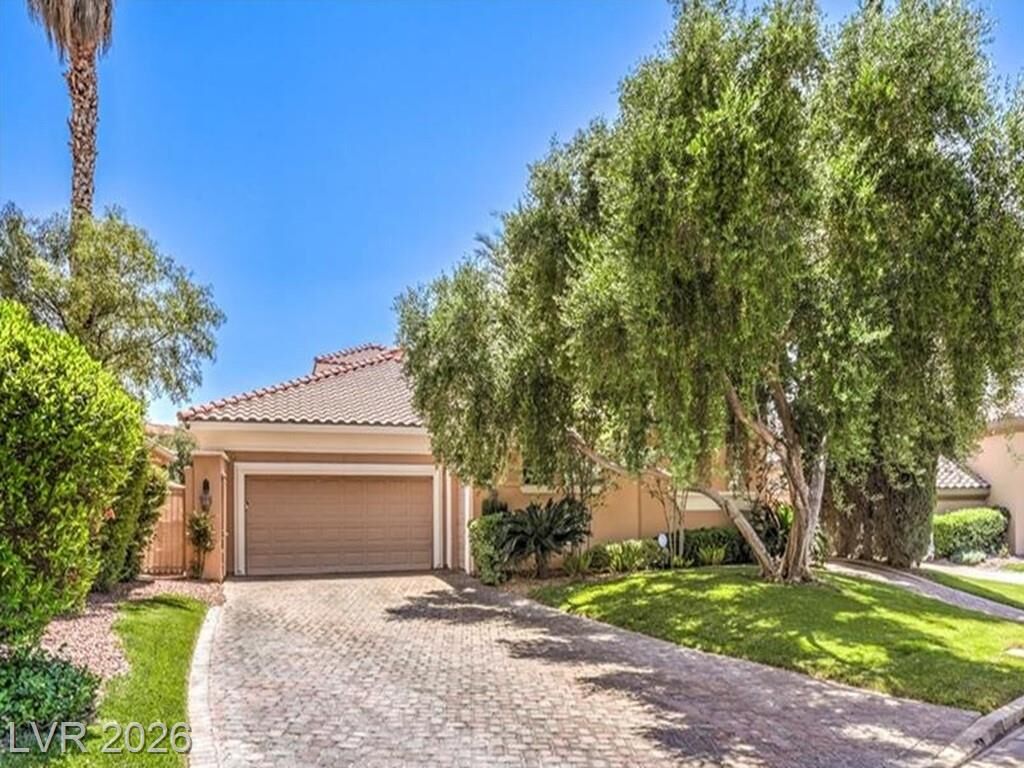 Property Photo:  27 Via Paradiso Street  NV 89011 