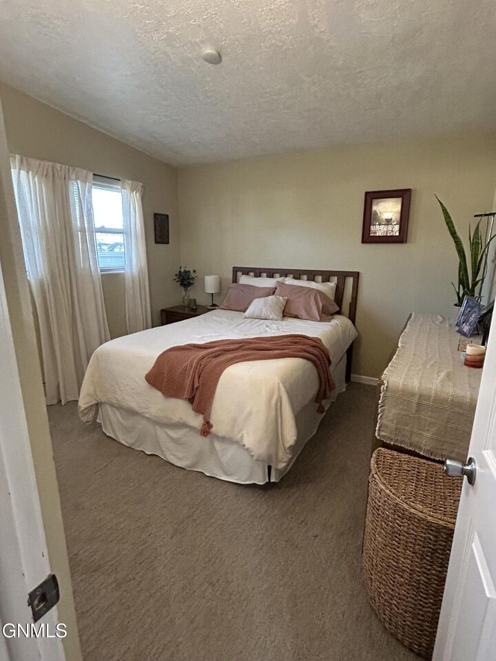 Property Photo:  2516 Skyline Drive NW  ND 58703 