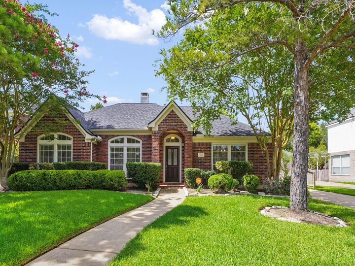 Property Photo:  3411 Farnham Circle  TX 77584 
