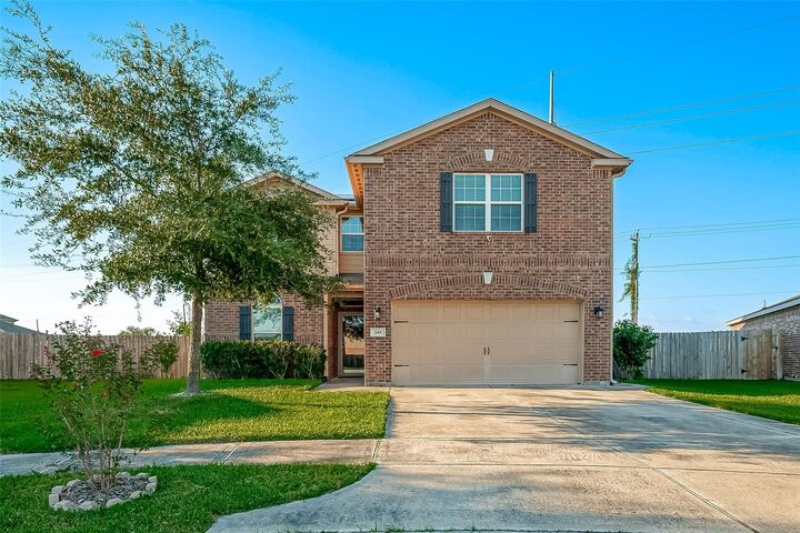 Property Photo:  346 Apache Field Lane  TX 77568 